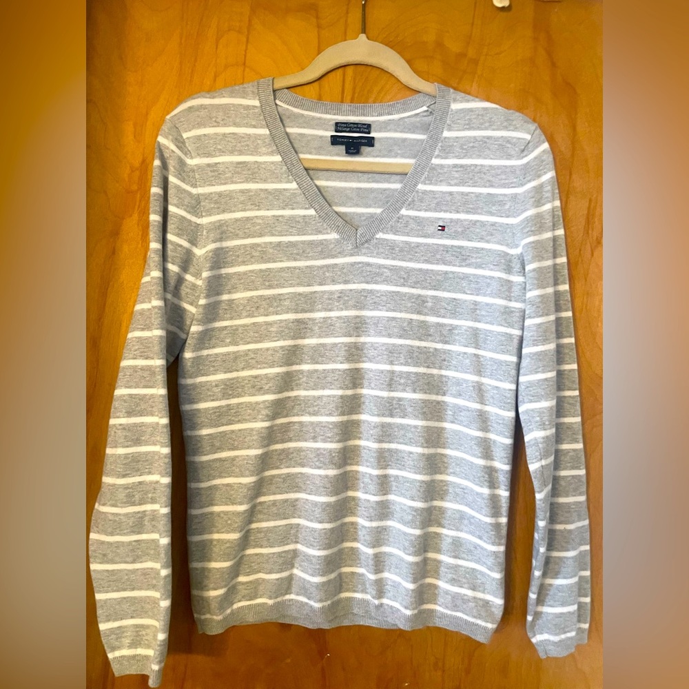 Tommy Hilfiger women’s striped sweater, size medium. Excellent condition.